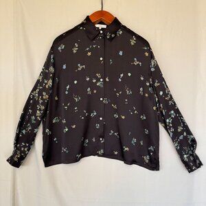 Vince Black Blue Scattered Floral Print 100% Silk Mother of Pearl Button Blouse